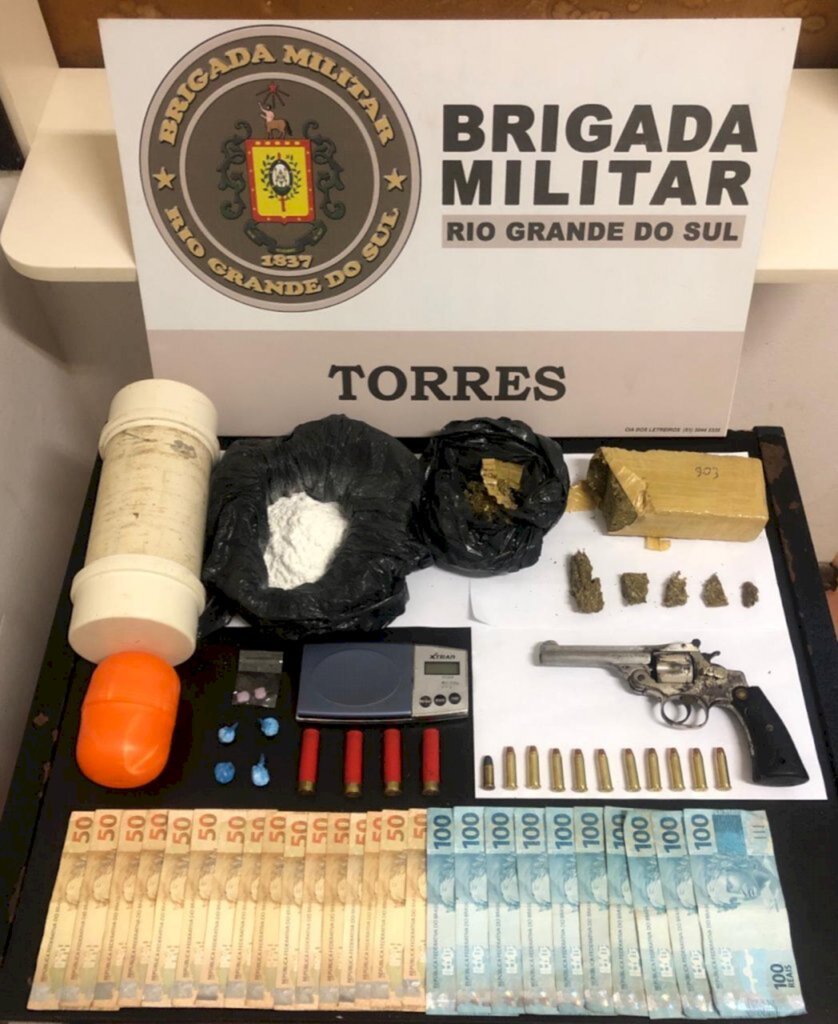INDIVÍDUOS SÃO PRESOS POR PORTE ILEGAL DE ARMA DE FOGO, TRÁFICO E ASSOCIAÇÃO EM DOM PEDRO DE ALCÂNTARA