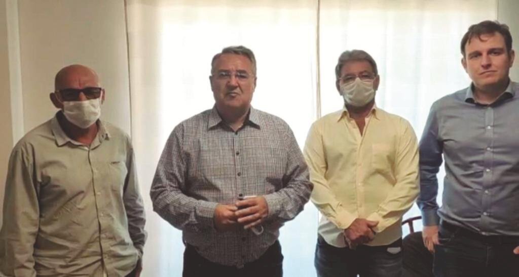 RAIMUNDO COLOMBO E RICARDO GUIDI DECLARAM APOIO A VALMIR E ALTEMIR EM PASSO DE TORRES