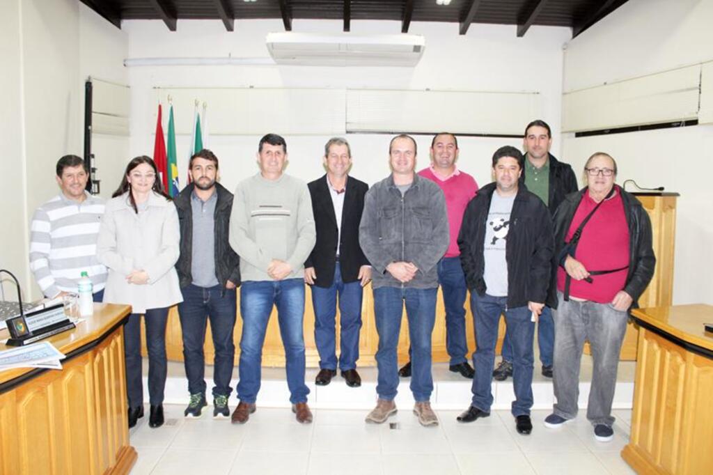 CÂMARA DE VEREADORES APROVA PROJETOS  IMPORTANTES PARA O MUNICÍPIO DE MAMPITUBA