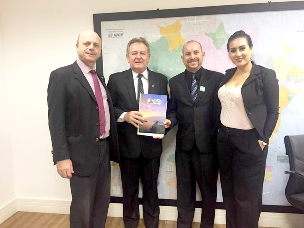 PREFEITO DE PASSO DE TORRES JONAS SOUZA VIAJA A BRASÍLIA EM BUSCA DE RECURSOS