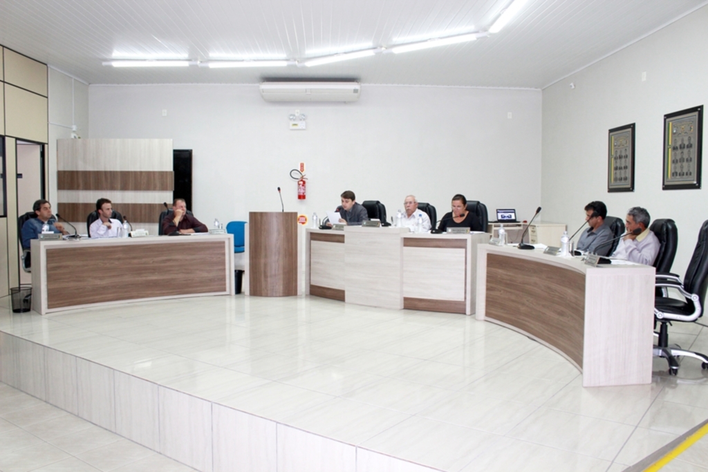 VEREADORES DEBATEM SOBRE NOVA FORMA DE AGENDAMENTO DE CONSULTAS