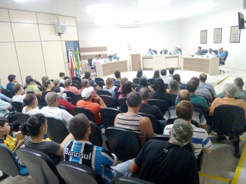 SESSÃO MOVIMENTADA NA CÂMARA DE PRAIA GRANDE