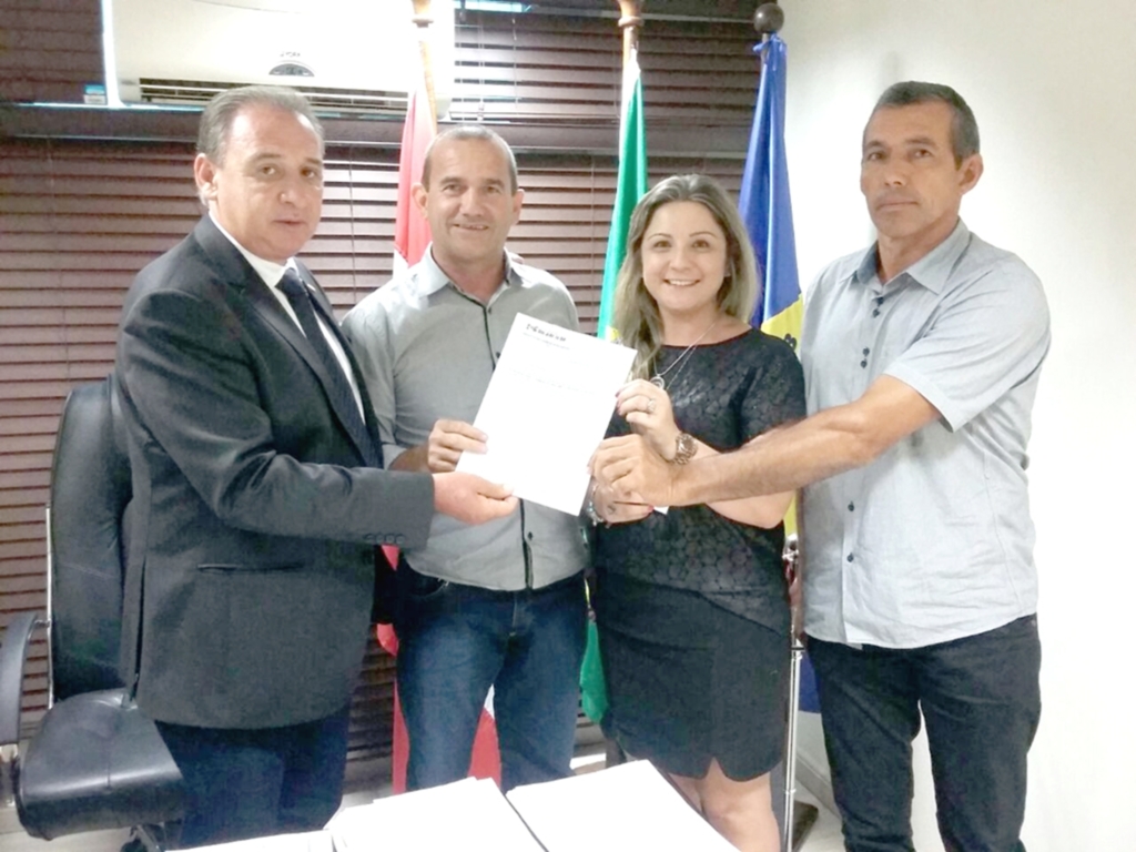 VEREADORES VIAJAM A FLORIANÓPOLIS  EM BUSCA DE RECURSOS