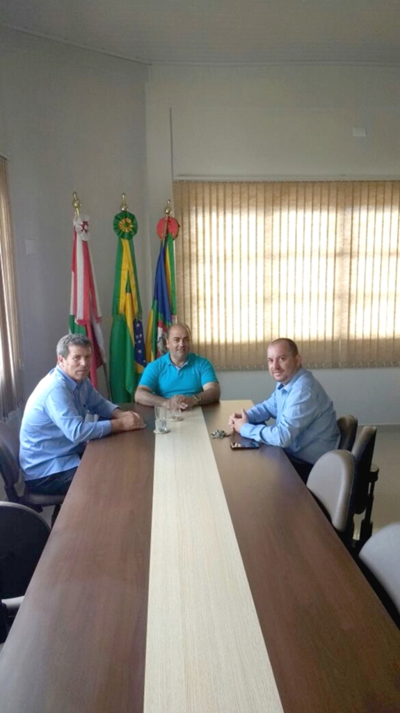 PREFEITOS DEBATEM MELHORIAS PARA O HOSPITAL DE PRAIA GRANDE