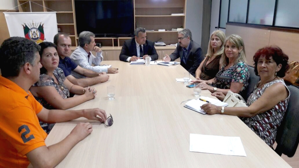 DIRCEU E BETO VIAJAM A PORTO ALEGRE NA BUSCA DE RECURSOS  E MELHORIAS PARA O MUNICÍPIO DE MAMPITUBA