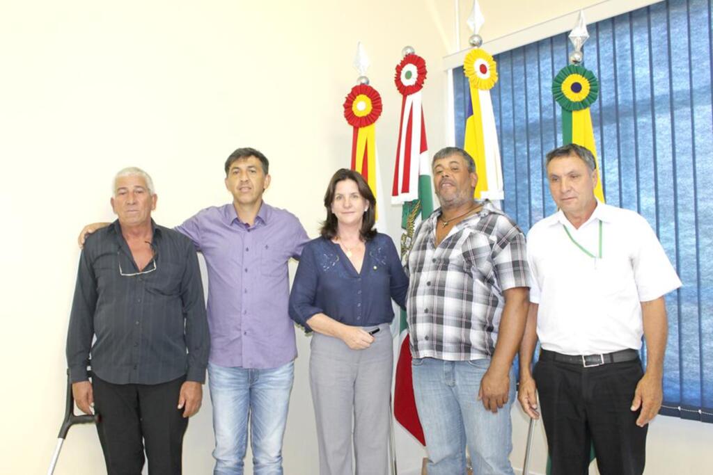 PPS DE SÃO JOÃO DO SUL RECEBE  DEPUTADA FEDERAL CARMEN ZANOTTO