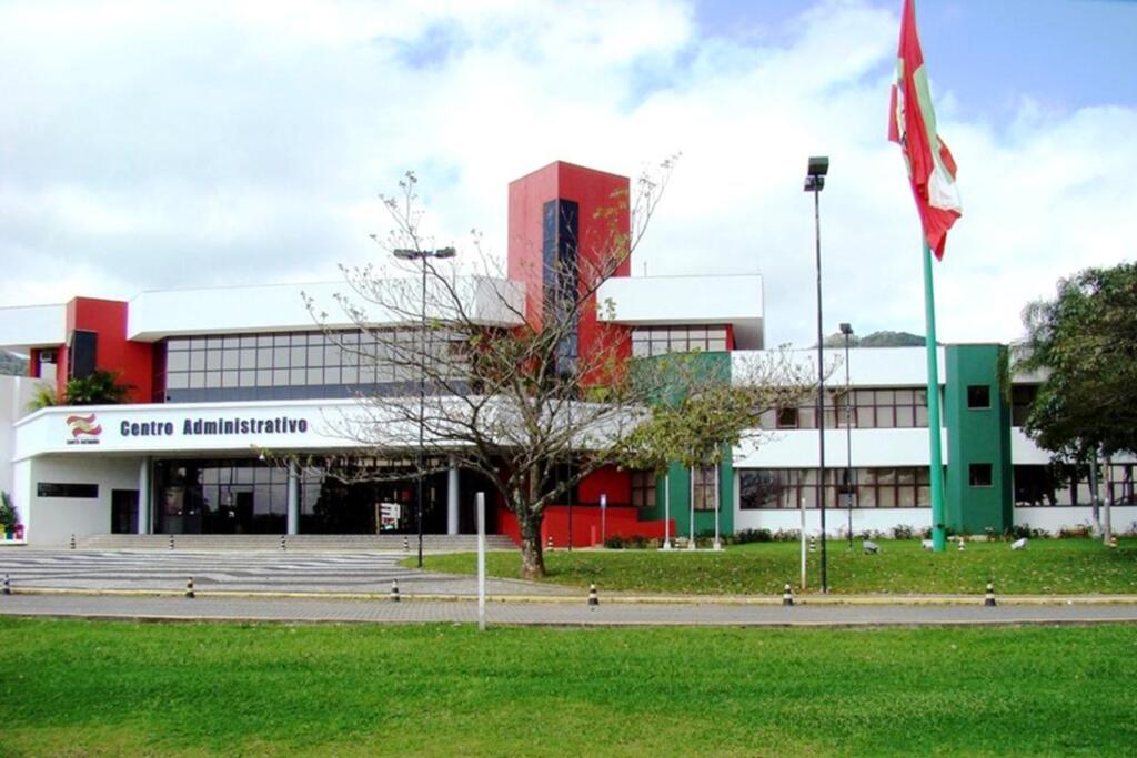 GOVERNO CATARINENSE PROMOVE MUDANÇAS NO SECRETARIADO