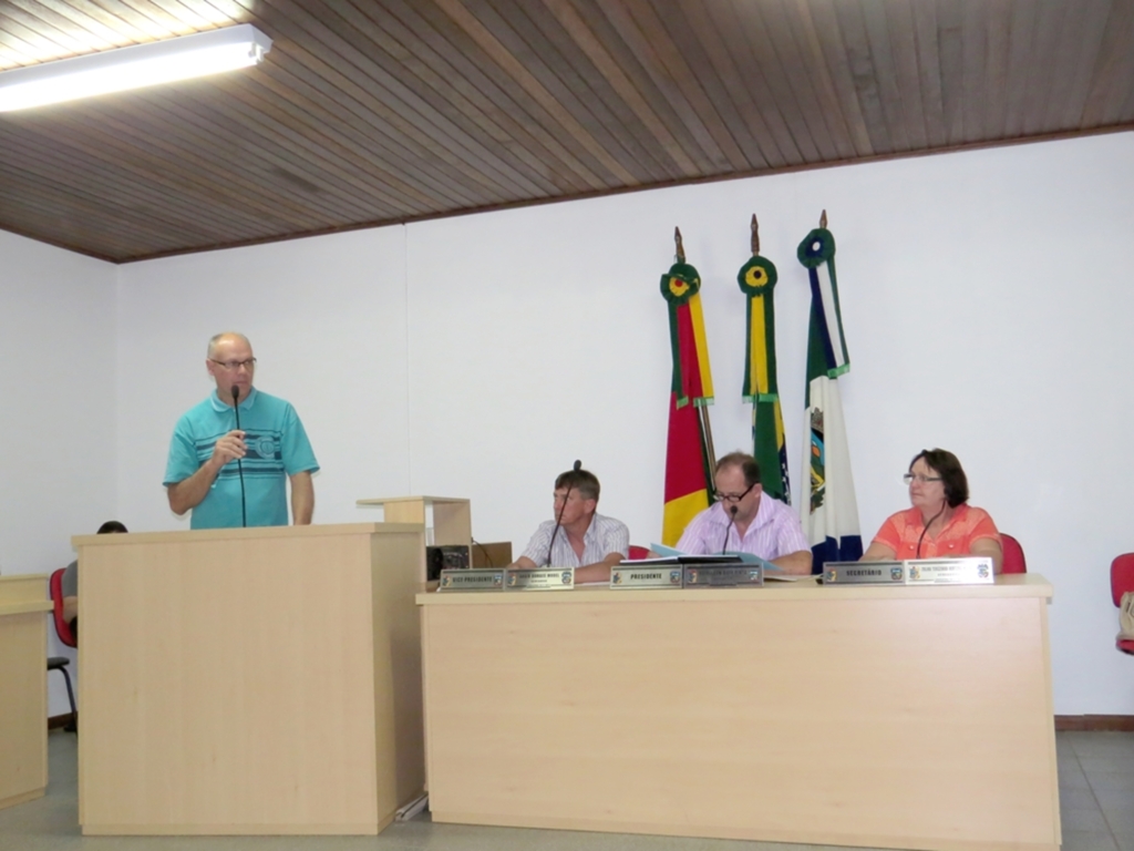 CÂMARA DE VEREADORES DE MORRINHOS REALIZA SESSÃO ORDINÁRIA