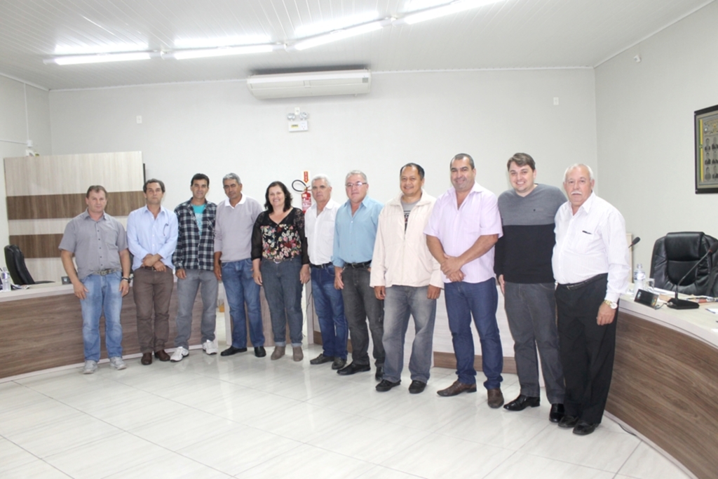 VEREADORES ELEITOS PARTICIPAM DA SESSÃO ORDINÁRIA DA CÂMARA DE PRAIA GRANDE