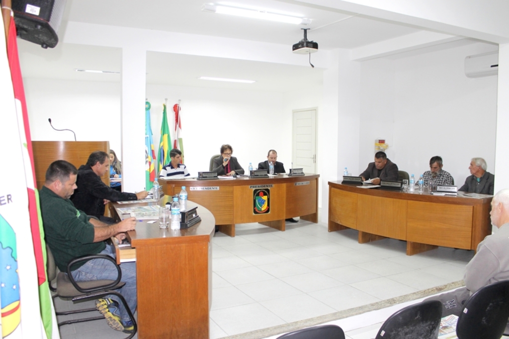 REALIZADA A 13ª SESSÃO ORDINÁRIA DA CÂMARA DE VEREADORES DE PASSO DE TORRES