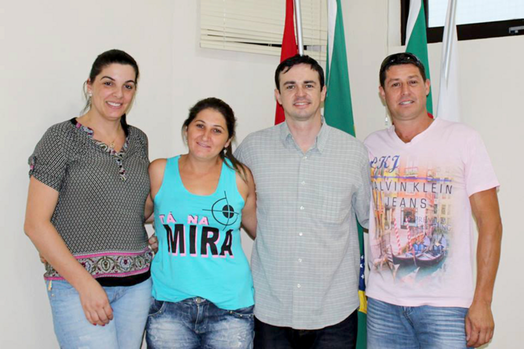 DEPUTADO MAURÍCIO DZIEDRICKI VISITA LIDERANÇAS POLÍTICAS DE MAMPITUBA