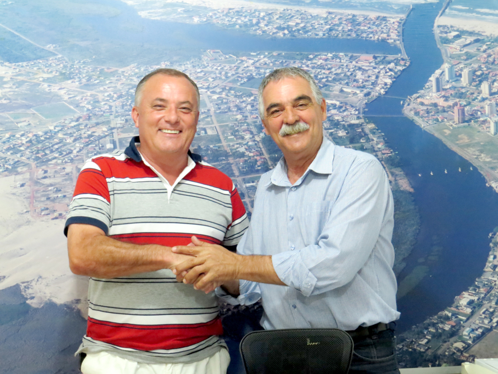 DEMOCRATAS CONTINUA NO APOIO A GODINHO
