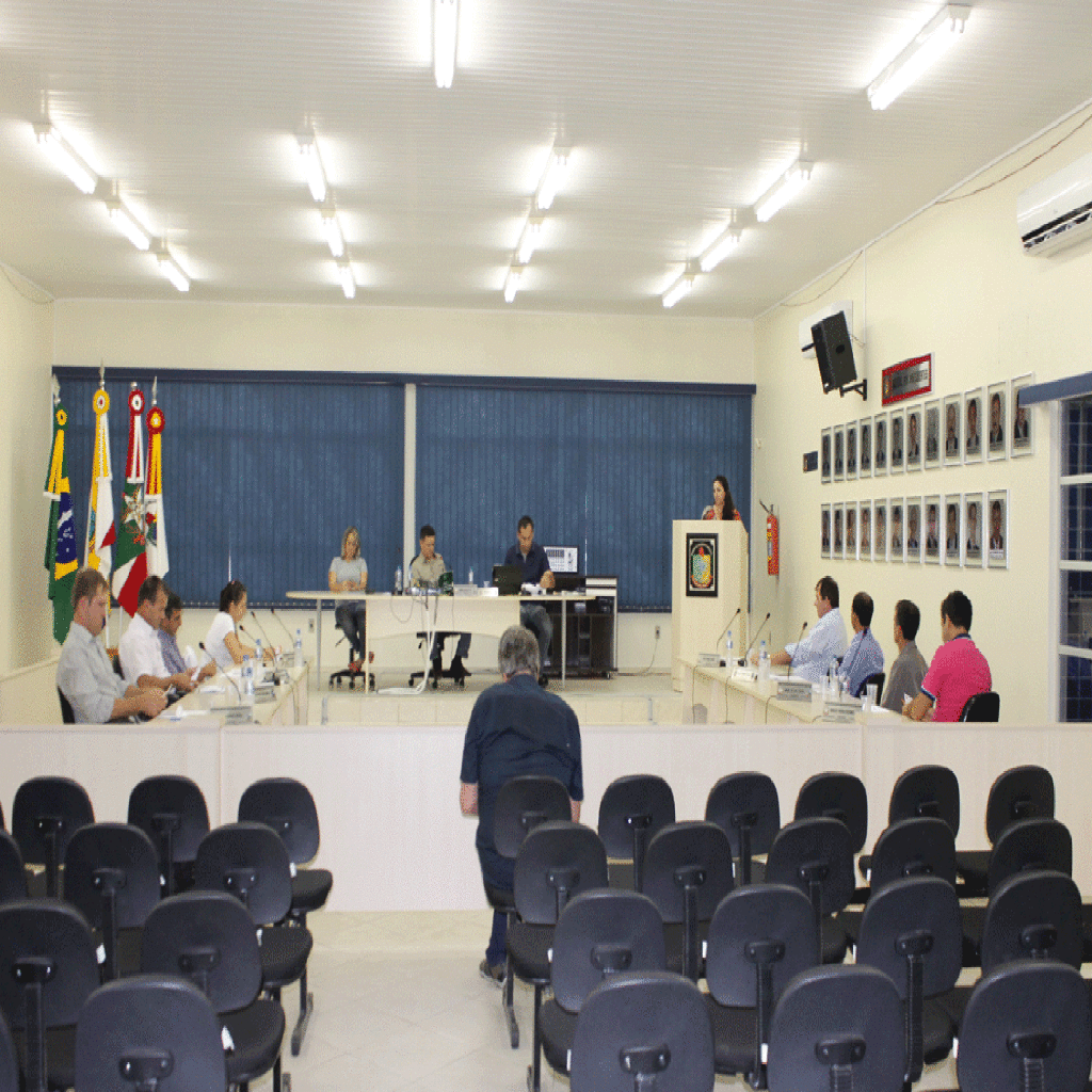 GRUPO DE CURSILHISTAS LANÇA NA CÂMARA  DE VEREADORES A CAMPANHA NATAL SOLIDÁRIO 2015