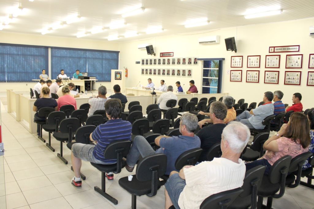 PROJETOS QUE BENEFICIAM A COMUNIDADE DE ENCRUZO SÃO DEBATIDOS NA CÂMARA DE VEREADORES DE SÃO JOÃO DO