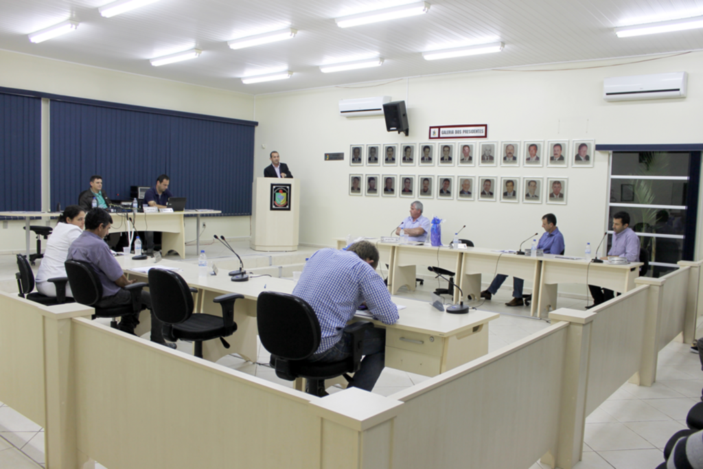 VEREADORES APROVAM PROJETO QUE BENEFICIARÁ SINDICATO E AGRICULTORES