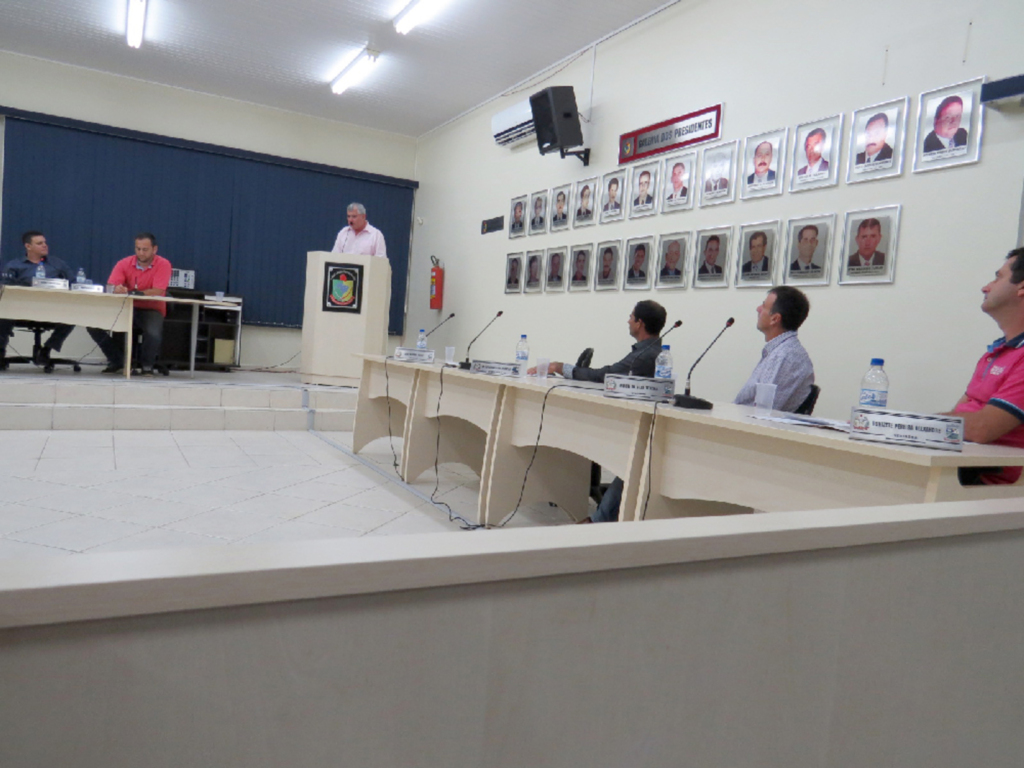 CÂMARA DE VEREADORES DE SÃO JOÃO DO SUL REALIZA SESSÃO ORDINÁRIA