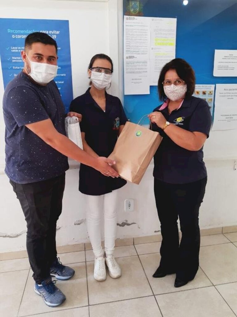 MOBILIZAÇÃO SOCIAL DA CEPRAG DOA MÁSCARAS PARA PROFISSIONAIS DA SAÚDE