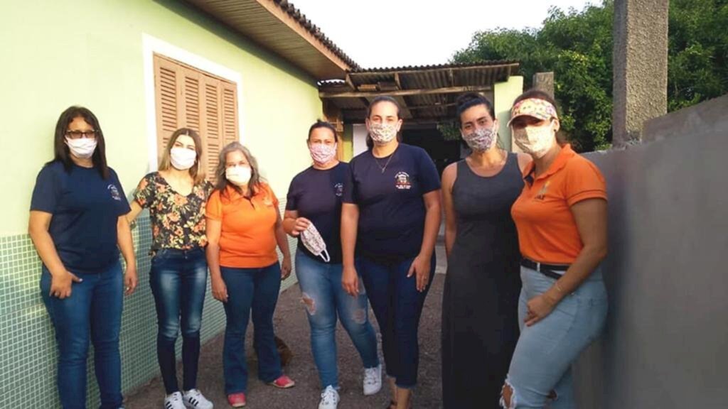 APAE DE PASSO DE TORRES  DESENVOLVE ATIVIDADES PARA OS ALUNOS