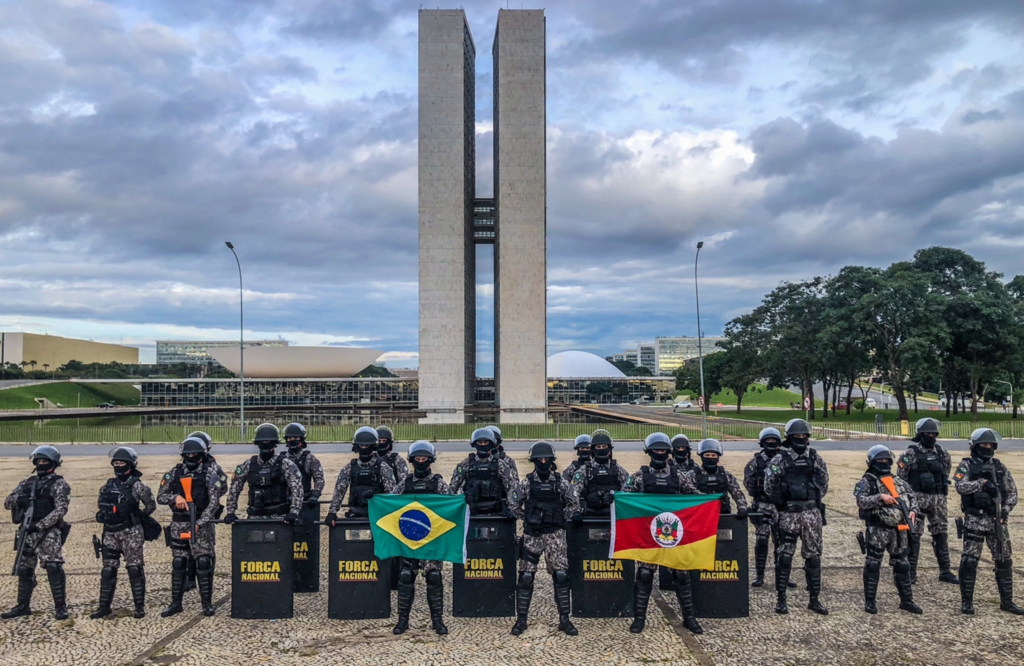 Policiais passam por treinamentos em Brasília