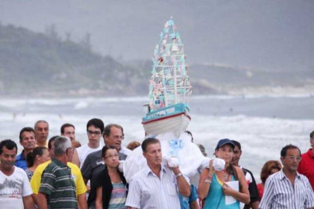 Cultura e Tradição: Festa de Nossa Senhora dos Navegantes conta com procissões, missas e show da banda Dazaranha