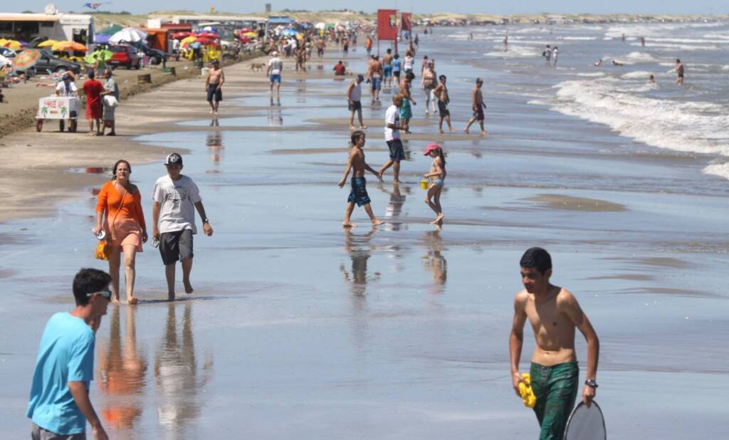 Jô Folha - DP - Balneário Cassino receberá a escolha da corte do Carnaval 2023/24