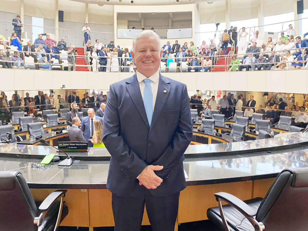 Deputado Berlanda toma posse para o seu segundo mandato de deputado estadual