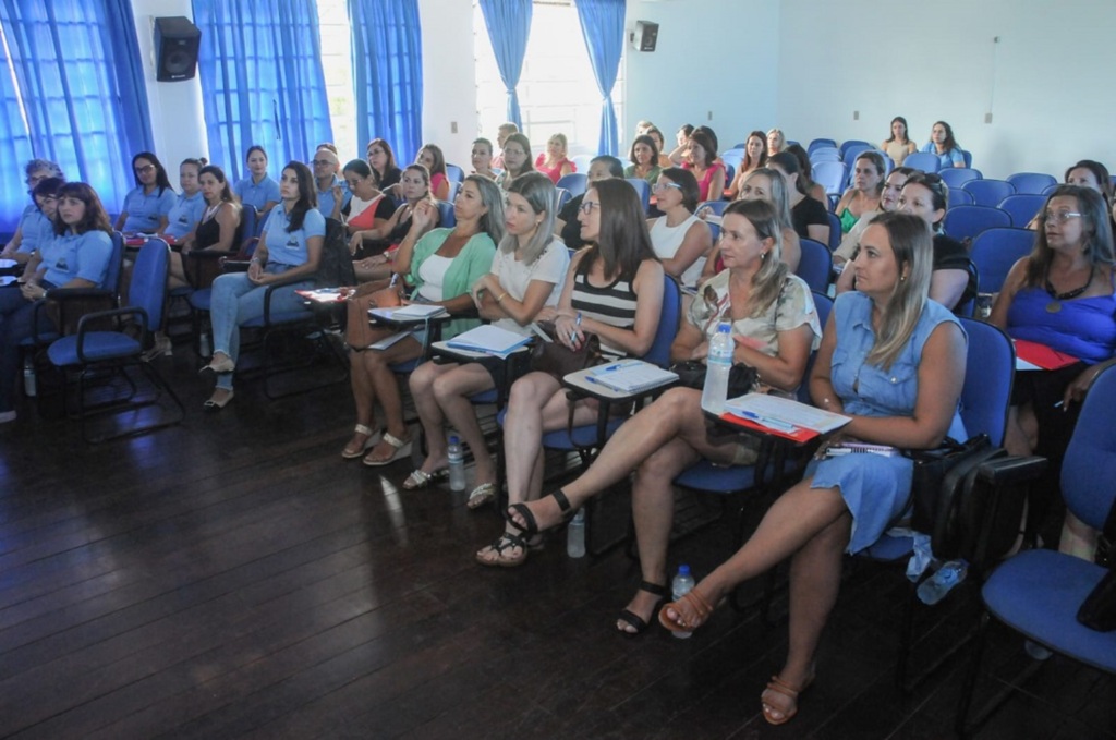 Profissionais da Rede Municipal de Garopaba participam do 1° Encontro Pedagógico 2023