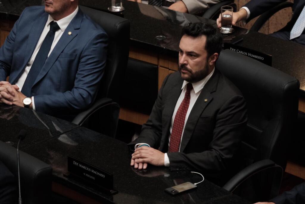 Marcius Machado toma posse como deputado estadual para segundo mandato