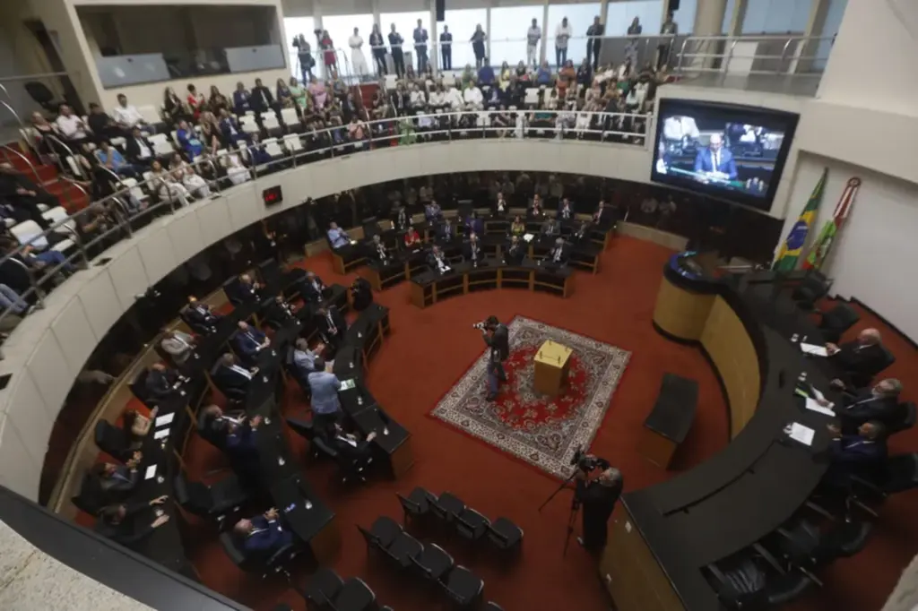  - Plenário da Assembleia Legislativa de Santa Catarina durante a posse dos deputados — Foto: Patrick Rodrigues/NSC