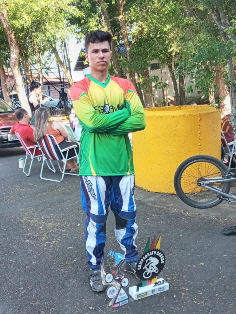 Gustavo Figueredo é campeão gaúcho de bicicross