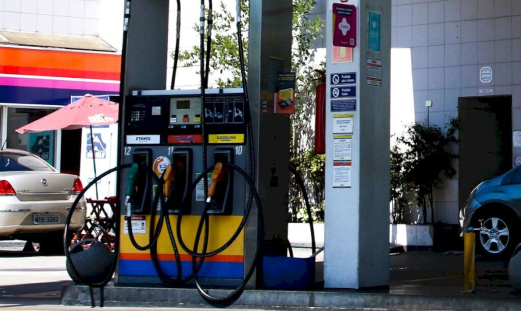 Preço de combustíveis tem queda nos postos de gasolina