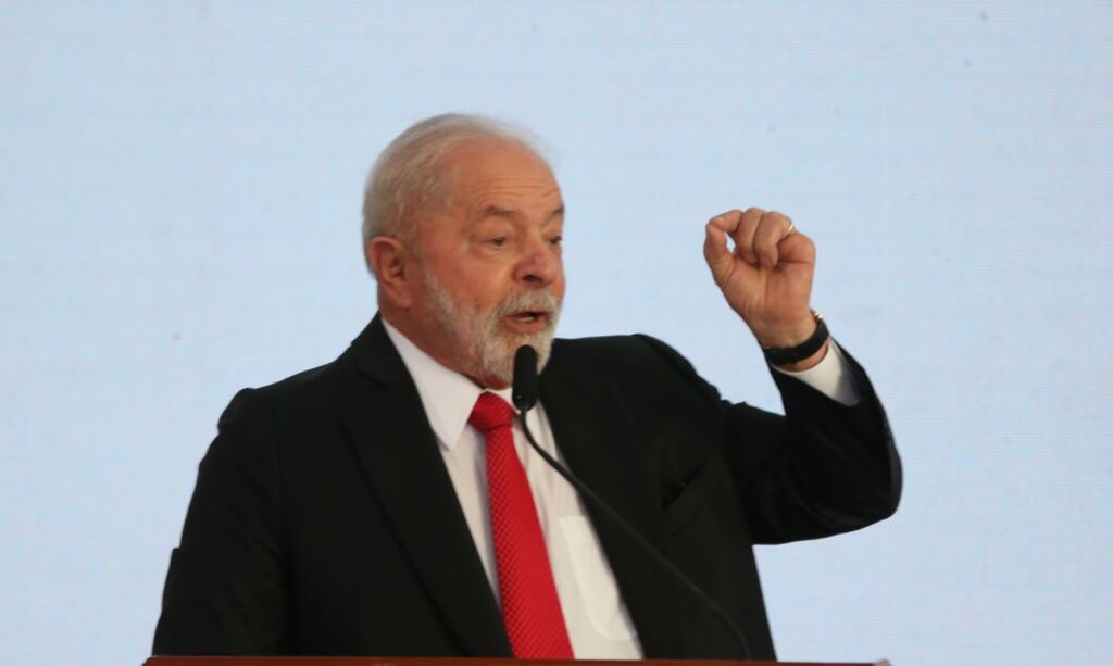 Lula entregará a cientistas medalha retirada por Bolsonaro