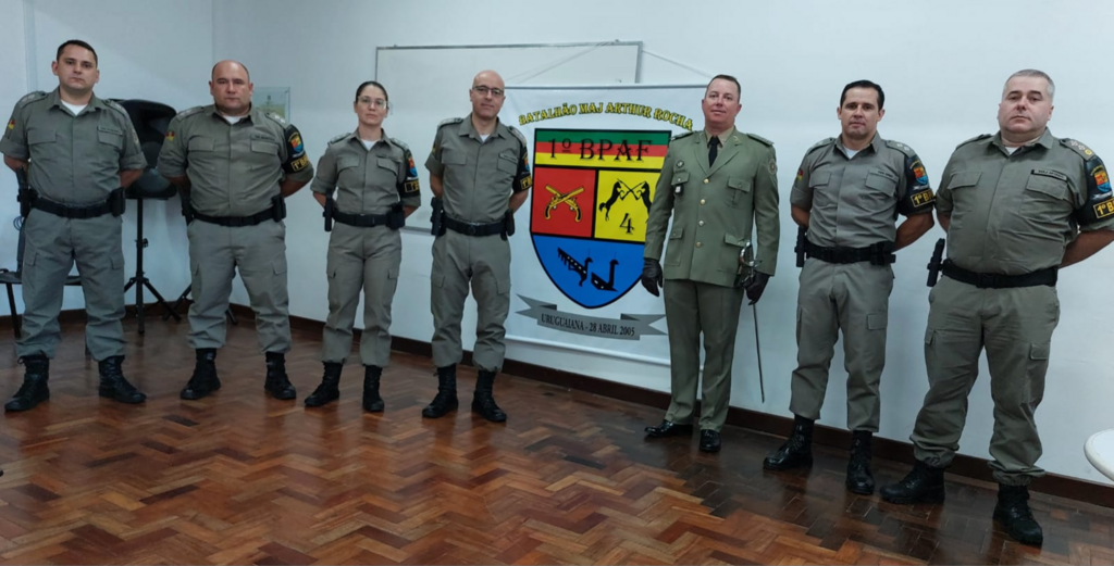 divulgação - Os oficiais do 1º Bpaf recepcionaram o novo tenente.