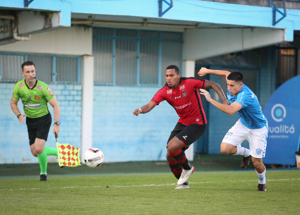 Foto: Jonathan Silva - Especial - Rubro-Negro, de Da Silva (foto), voltará a jogar no sábado, diante do Internacional, no Bento Freitas