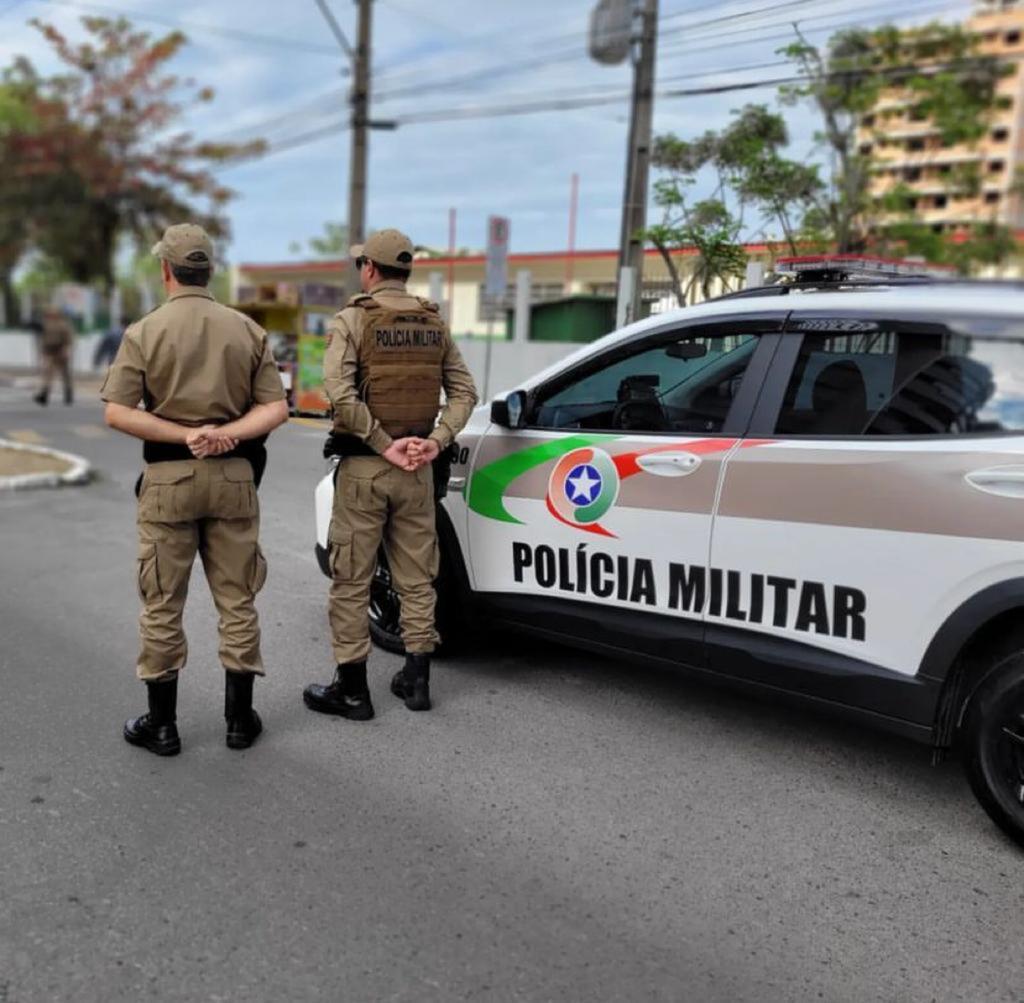 Idoso é conduzido para delegacia devido furto de energia elétrica, em Imbituba