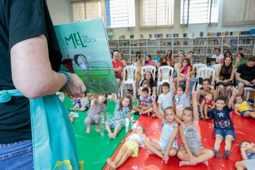 Biblioteca Pública de Joinville retoma programação do Sábado Cultural com edição de Carnaval