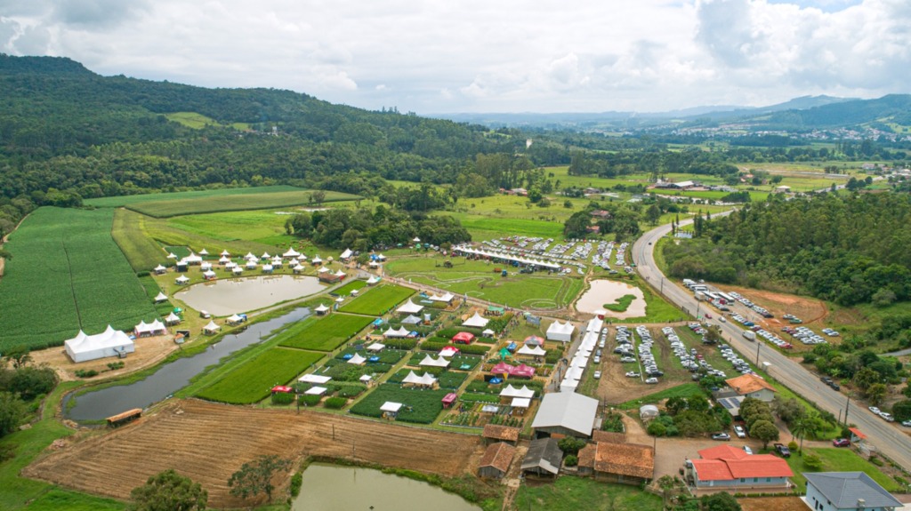 Dia de Campo Cravil supera expectativas e reúne mais de 4,5 mil pessoas