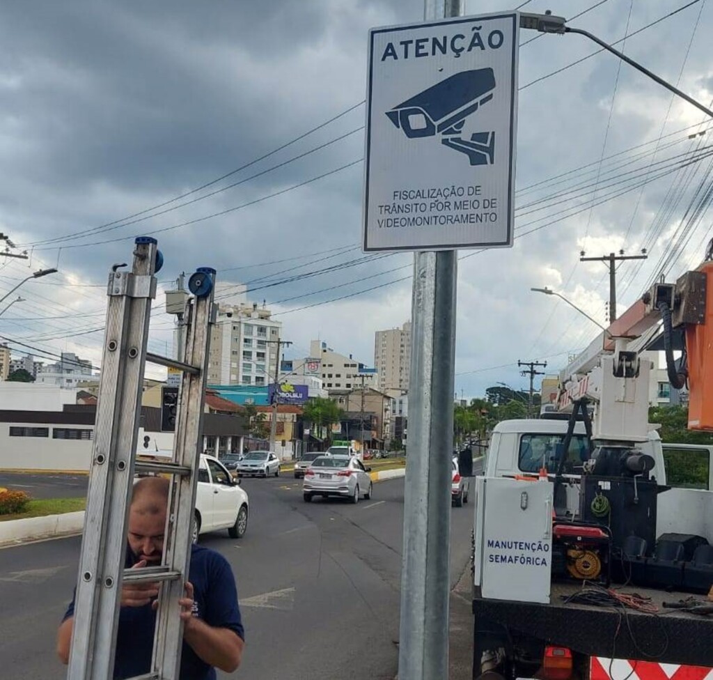 Fiscalização do trânsito em Lages através de câmeras de monitoramento deve iniciar nos próximos dias