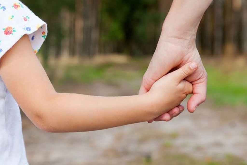 Família Acolhedora: serviço que acolhe crianças e adolescentes em situação de risco está com inscrições abertas em Garopaba