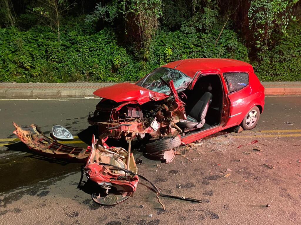 Colisão frontal faz uma vítima fatal