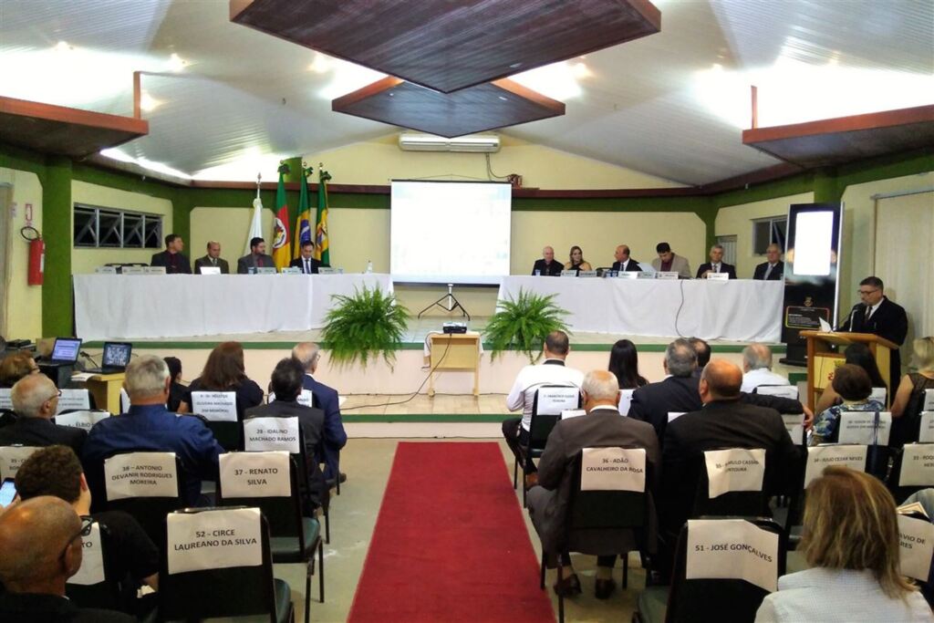 Com o que economizou, Câmara de Vereadores de São Gabriel repassa R$ 600 mil para entidades