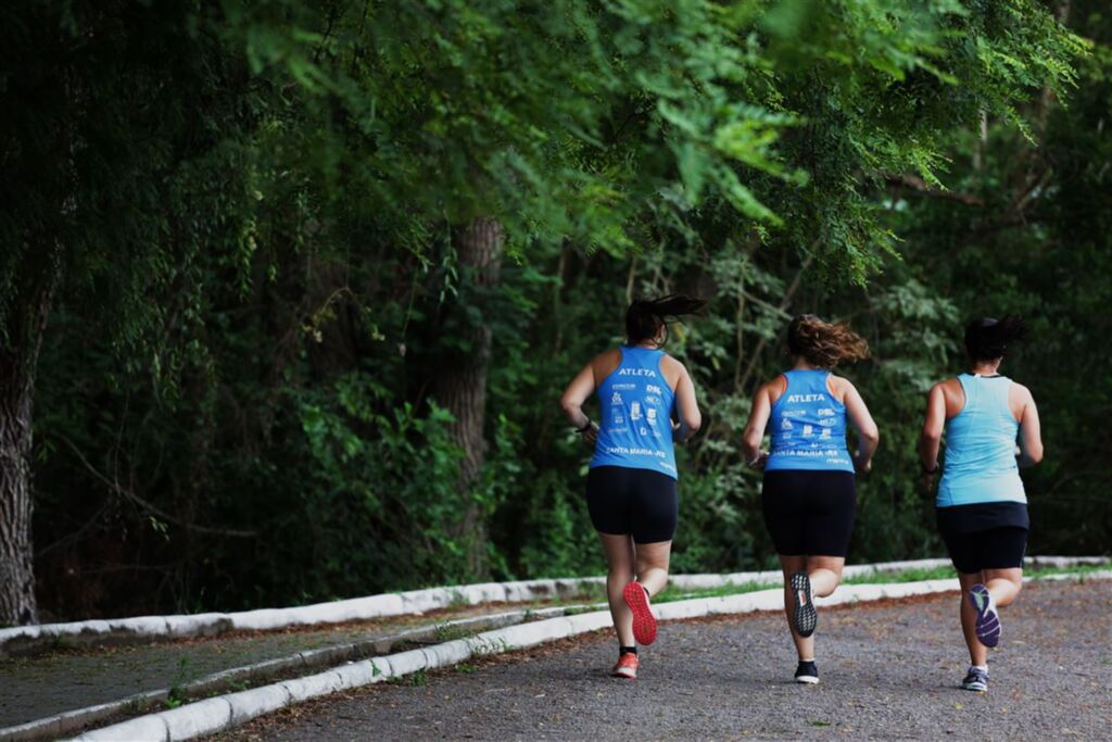 Mais de 400 corredores participam da 1ª Meia Maratona de Santiago