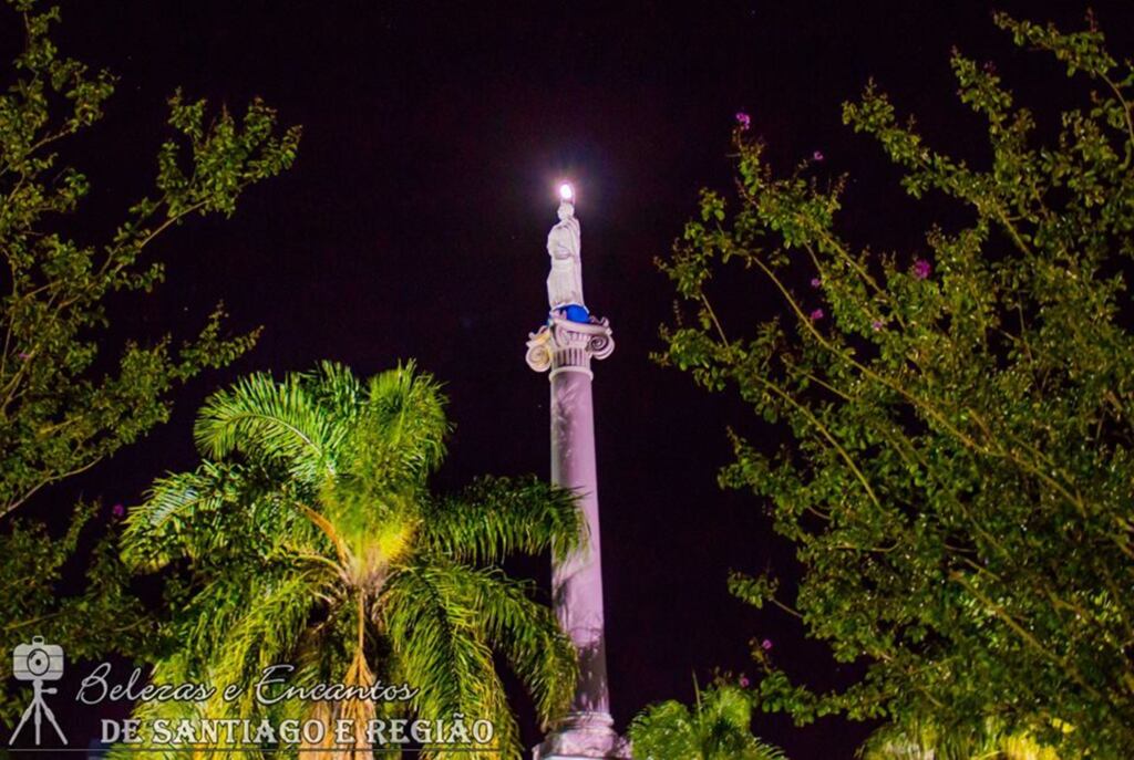 Foto: Mileni De Brito Do Amarante Monumento à Nossa Senhora da Conceição, praça Moysés Vianna - 