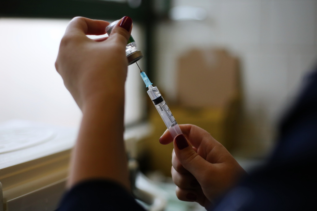 Dilermando de Aguiar chega perto da meta de vacinação da gripe