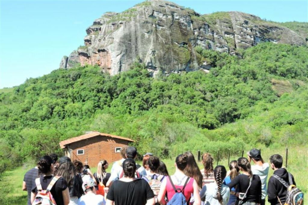 Geoparque vai valorizar grutas, cavernas e morros de Caçapava do Sul