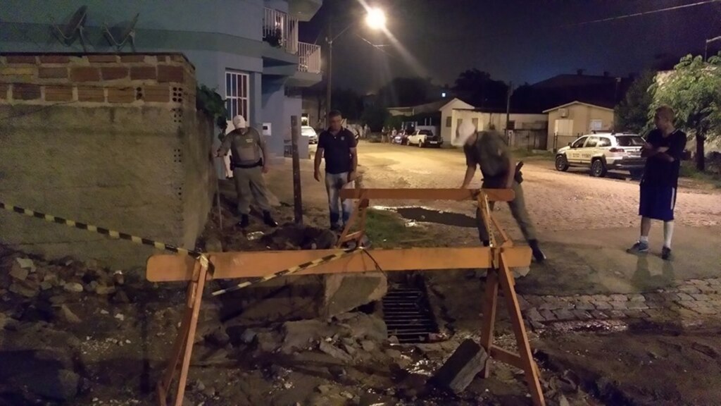 Caçapava do Sul tem ruas danificadas após novo temporal