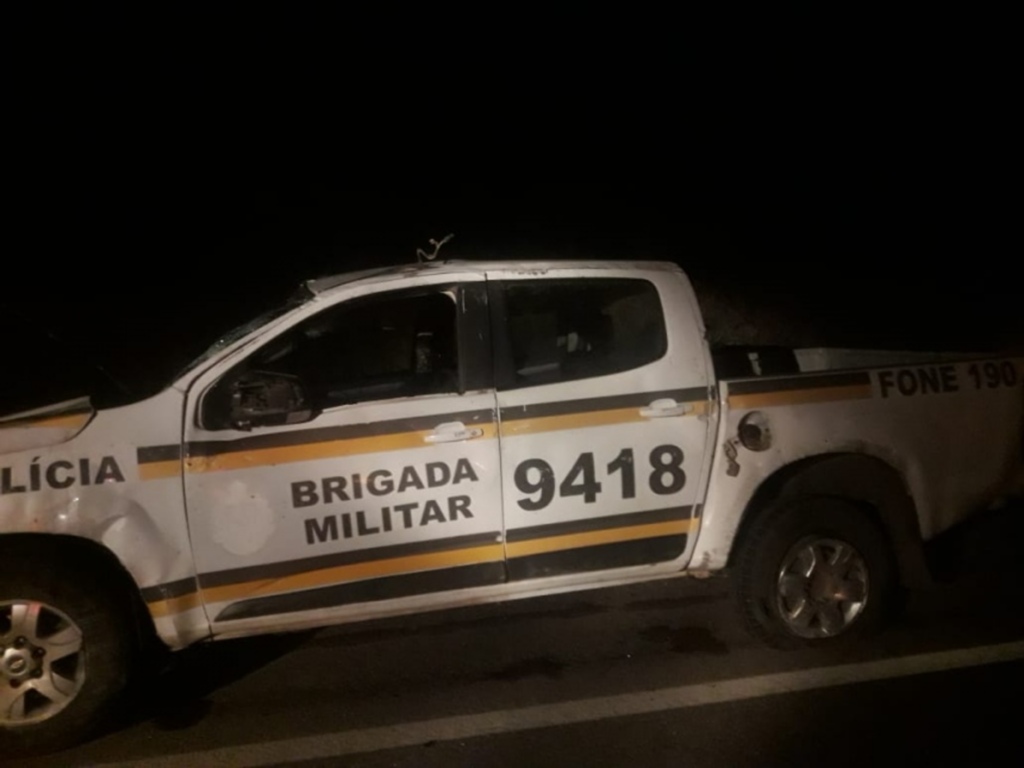 PMs ficam feridos após capotamento na BR-392 em Caçapava do Sul