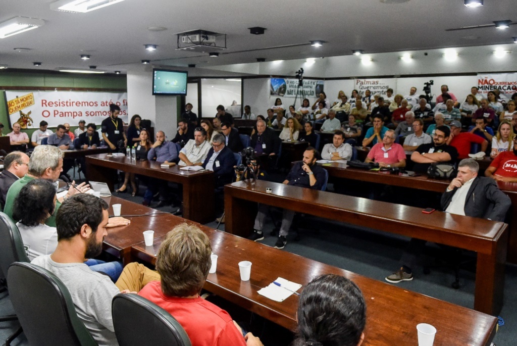 Foto: Marcelo Bertani (Agência ALRS - 9/04/2018) - Entidades criticaram o projeto em Caçapava do Sul durante a audiência segunda, na Assembleia