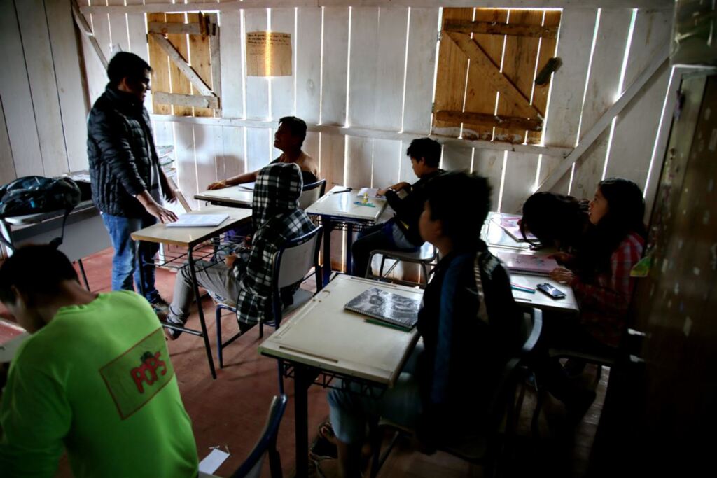 Justiça Federal marca audiência em caso de escola indígena 'às escuras'