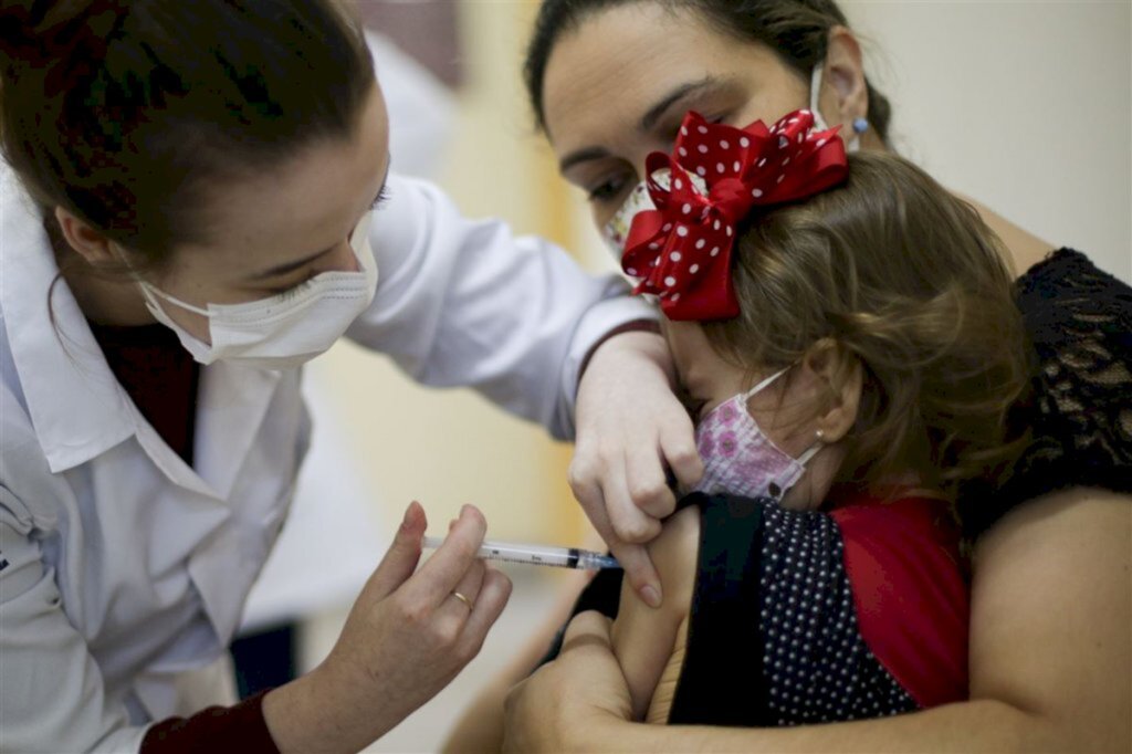 Santa Maria começa a vacinar crianças contra gripe e sarampo nesta segunda-feira